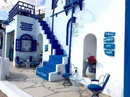 كافيهات واماكن مميزة على البحر